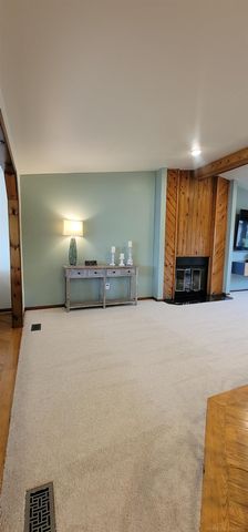 415 Coledale Drive, White Lake, MI 48386