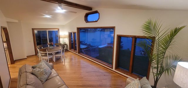415 Coledale Drive, White Lake, MI 48386