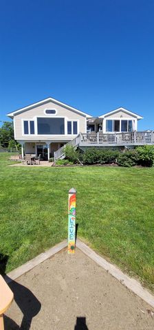 415 Coledale Drive, White Lake, MI 48386