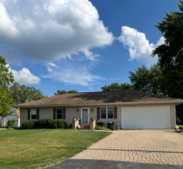 451 Turner Road, Aurora, IL 60505