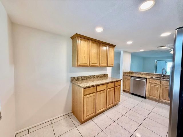 7560 92ND STREET 102B, Seminole, FL 33777