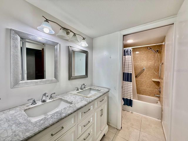 7560 92ND STREET 102B, Seminole, FL 33777
