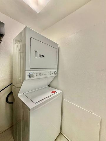 7560 92ND STREET 102B, Seminole, FL 33777