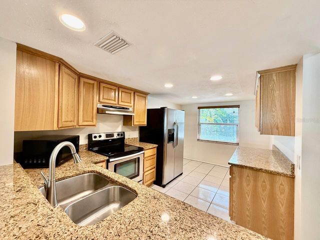 7560 92ND STREET 102B, Seminole, FL 33777