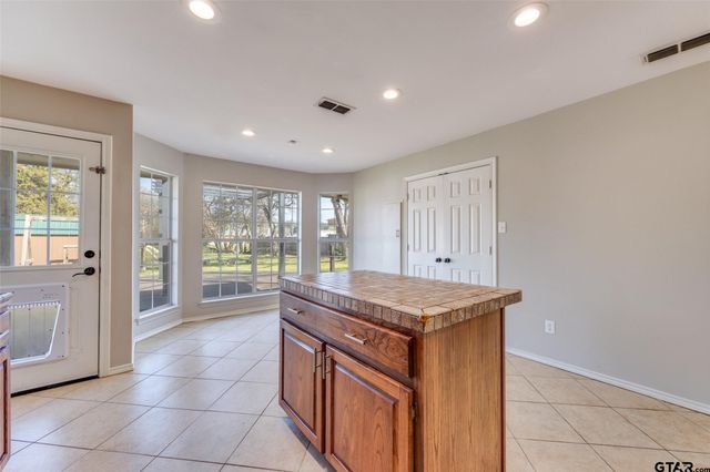 1511 Proctor Avenue, Mount Pleasant, TX 75455