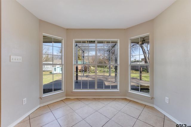 1511 Proctor Avenue, Mount Pleasant, TX 75455