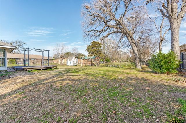 1511 Proctor Avenue, Mount Pleasant, TX 75455
