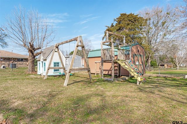 1511 Proctor Avenue, Mount Pleasant, TX 75455