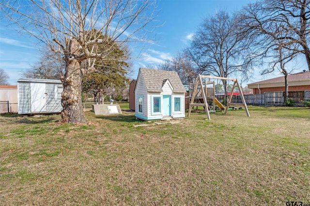 1511 Proctor Avenue, Mount Pleasant, TX 75455