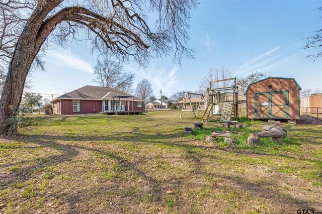 1511 Proctor Avenue, Mount Pleasant, TX 75455