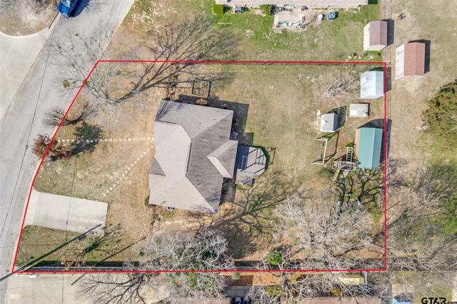 1511 Proctor Avenue, Mount Pleasant, TX 75455