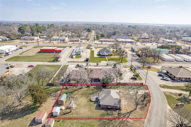 1511 Proctor Avenue, Mount Pleasant, TX 75455