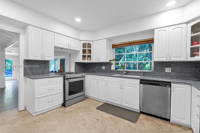 9325 NE 5th Ave none, Miami Shores, FL 33138