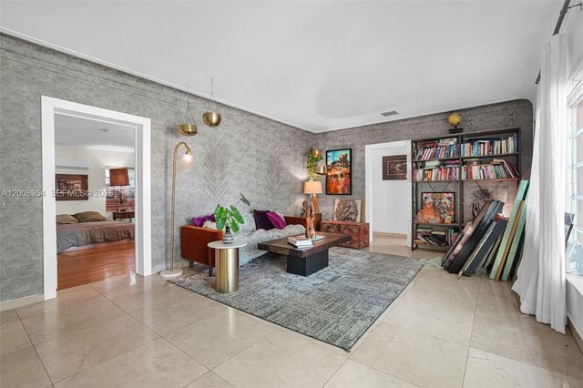 9325 NE 5th Ave none, Miami Shores, FL 33138