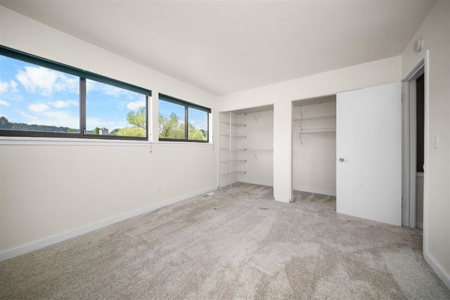 690 Peninsula Court, Ann Arbor, MI 48105