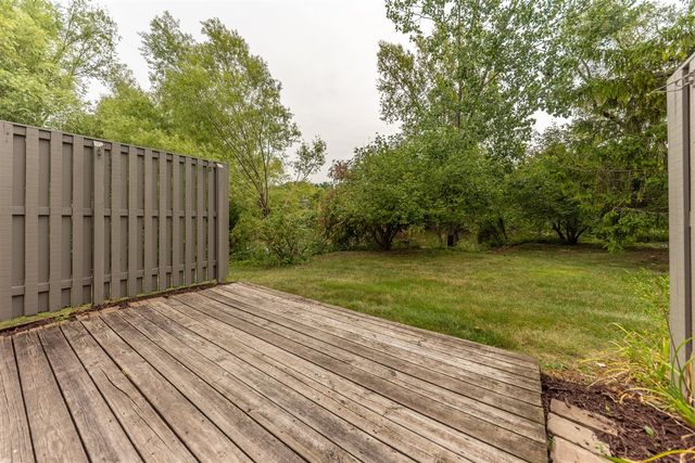 690 Peninsula Court, Ann Arbor, MI 48105