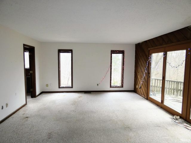 895 Wells Ln, Springville, IN 47462