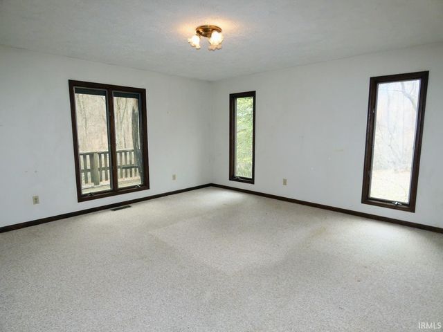 895 Wells Ln, Springville, IN 47462