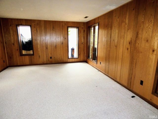 895 Wells Ln, Springville, IN 47462