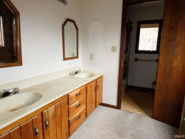 895 Wells Ln, Springville, IN 47462