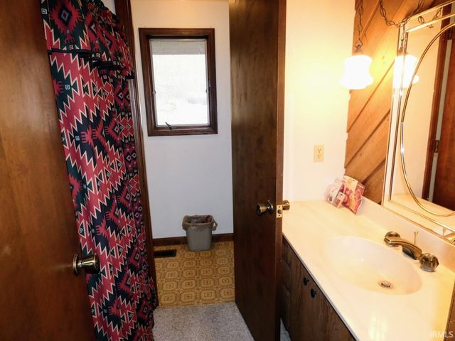 895 Wells Ln, Springville, IN 47462