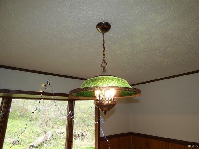 895 Wells Ln, Springville, IN 47462