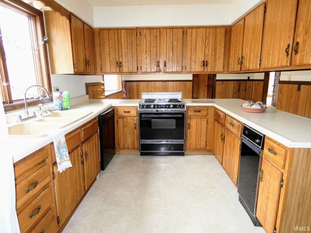 895 Wells Ln, Springville, IN 47462