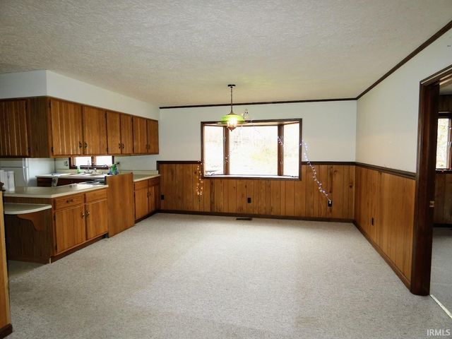 895 Wells Ln, Springville, IN 47462