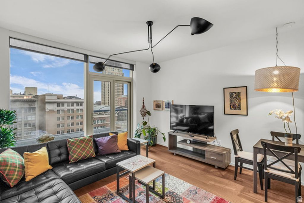 Image 1 of property listing at 35 E 100 S #809, Salt Lake City, UT 84111