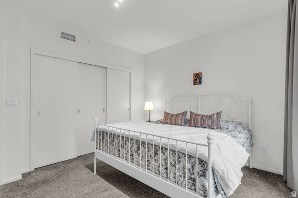 Image 12 of property listing at 35 E 100 S #809, Salt Lake City, UT 84111