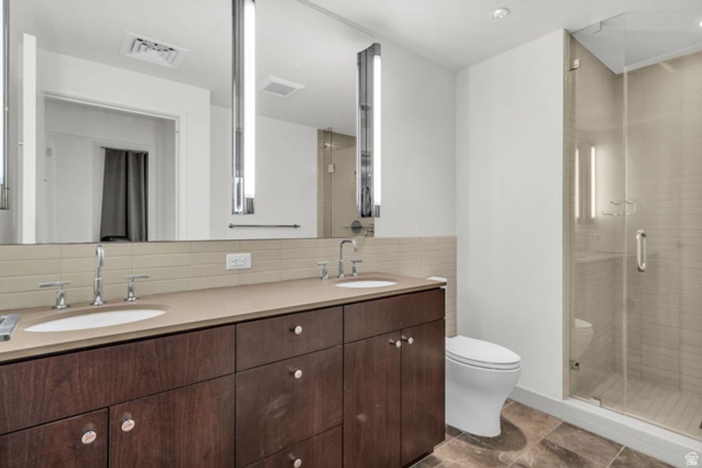 Image 13 of property listing at 35 E 100 S #809, Salt Lake City, UT 84111
