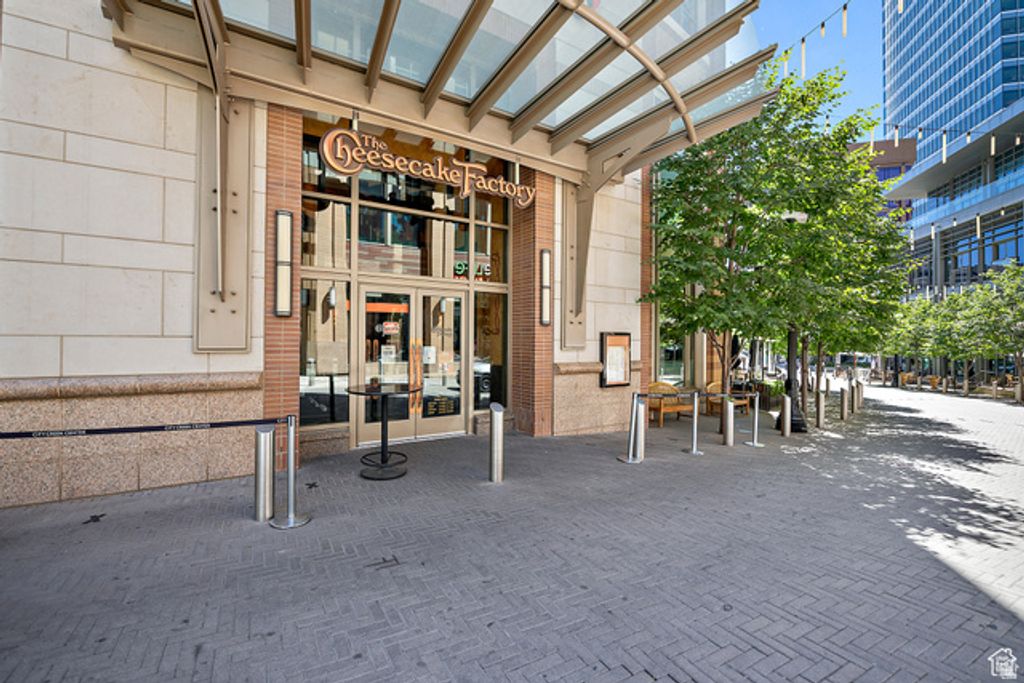 Image 30 of property listing at 35 E 100 S #809, Salt Lake City, UT 84111