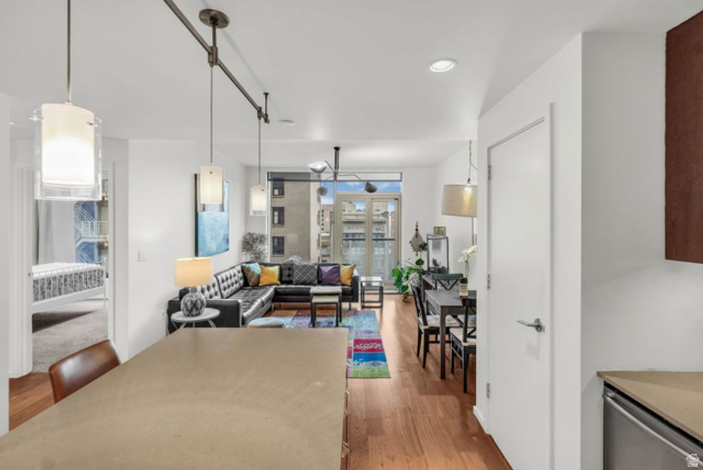 Image 7 of property listing at 35 E 100 S #809, Salt Lake City, UT 84111