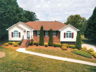 175 Loblolly Lane, Winston-salem, NC 27107