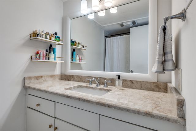 6020 Birchbrook Drive 210, Dallas, TX 75206