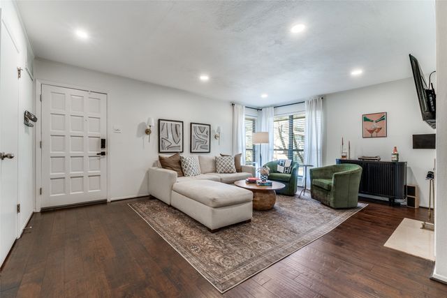 6020 Birchbrook Drive 210, Dallas, TX 75206