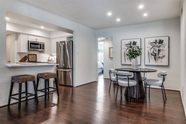 6020 Birchbrook Drive 210, Dallas, TX 75206