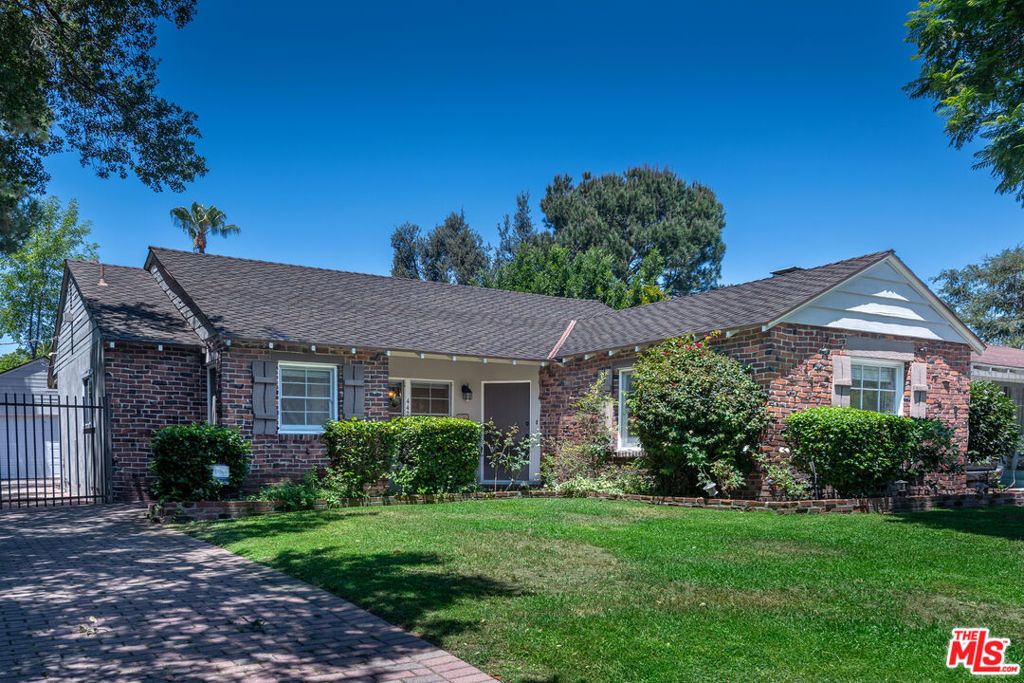 4421 Strohm Avenue, Toluca Lake, CA 91602 — exterior