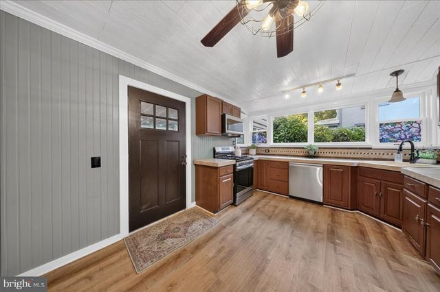 419 DELAWARE, New Castle, DE 19720