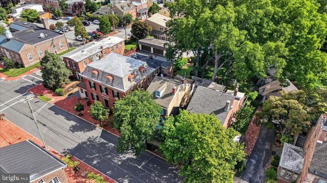 419 DELAWARE, New Castle, DE 19720
