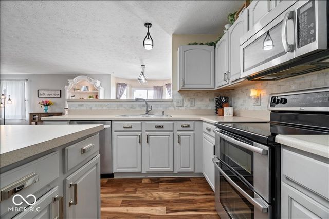 6652 Greenspire Place, Indianapolis, IN 46221