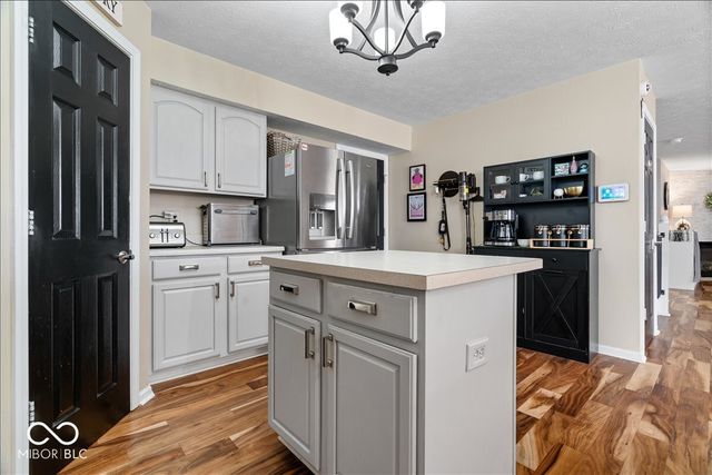 6652 Greenspire Place, Indianapolis, IN 46221