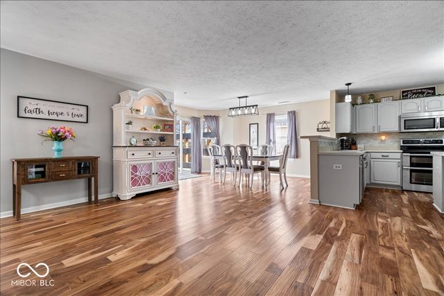 6652 Greenspire Place, Indianapolis, IN 46221