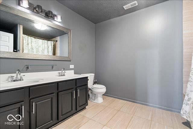 6652 Greenspire Place, Indianapolis, IN 46221