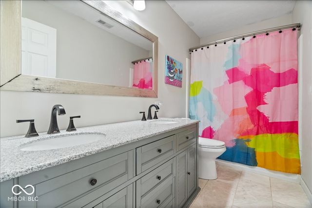 6652 Greenspire Place, Indianapolis, IN 46221