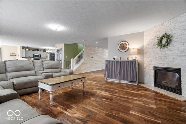 6652 Greenspire Place, Indianapolis, IN 46221