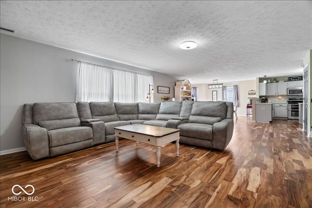 6652 Greenspire Place, Indianapolis, IN 46221