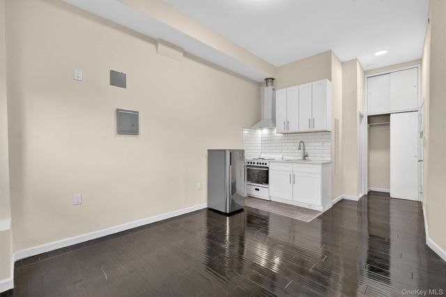 158 Willow Street 1C, Yonkers, NY 10701