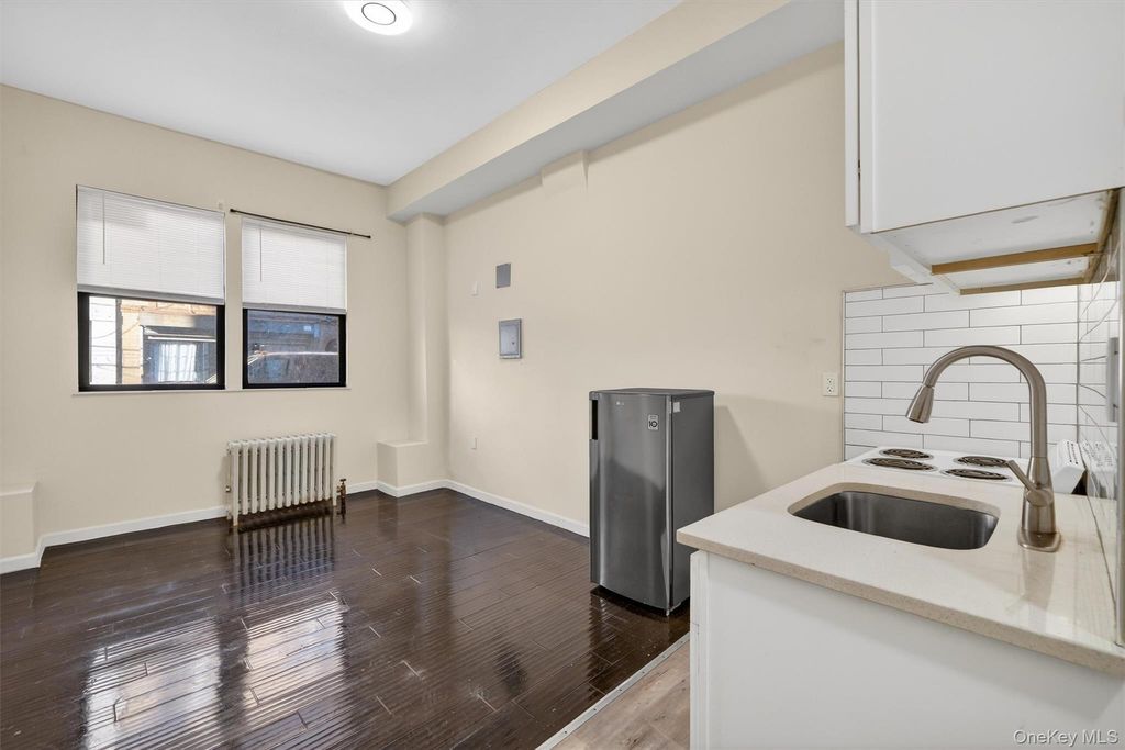 158 Willow Street 1C, Yonkers, NY 10701