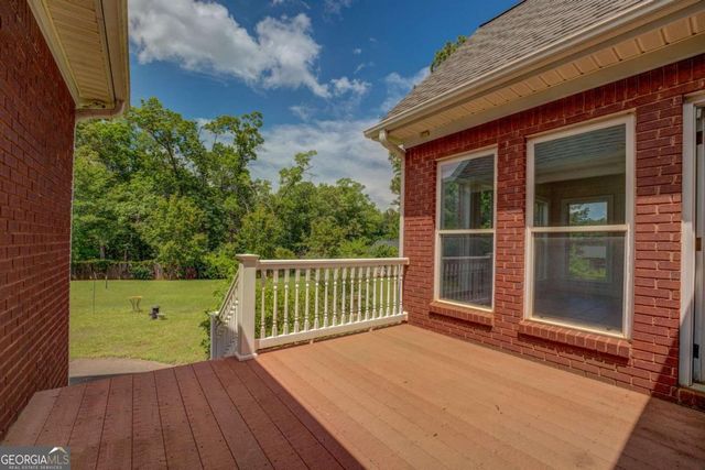 212 Willow Ridge Lane, Jackson, GA 30233